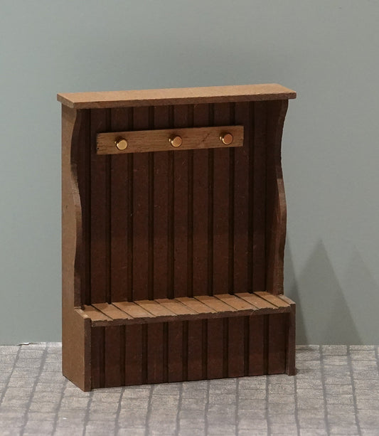 Eteiskaluste nukkekotiin 1:12, eri värejä