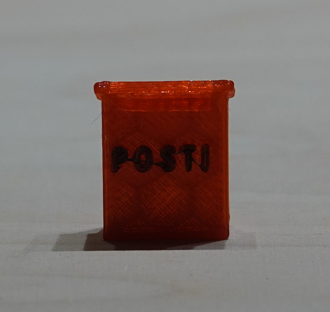 Nukkekodin postilaatikko 1:16