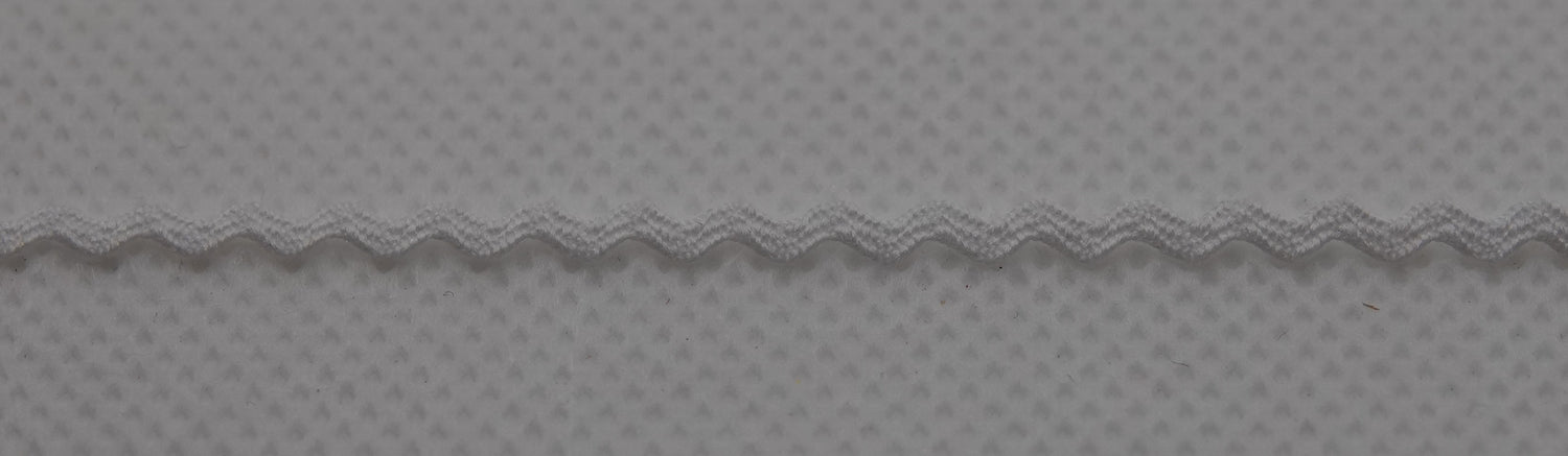 Siksak-nauha 1,5 mm, valkoinen