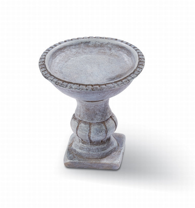 Koristeallas nukkekotiin, harmaa