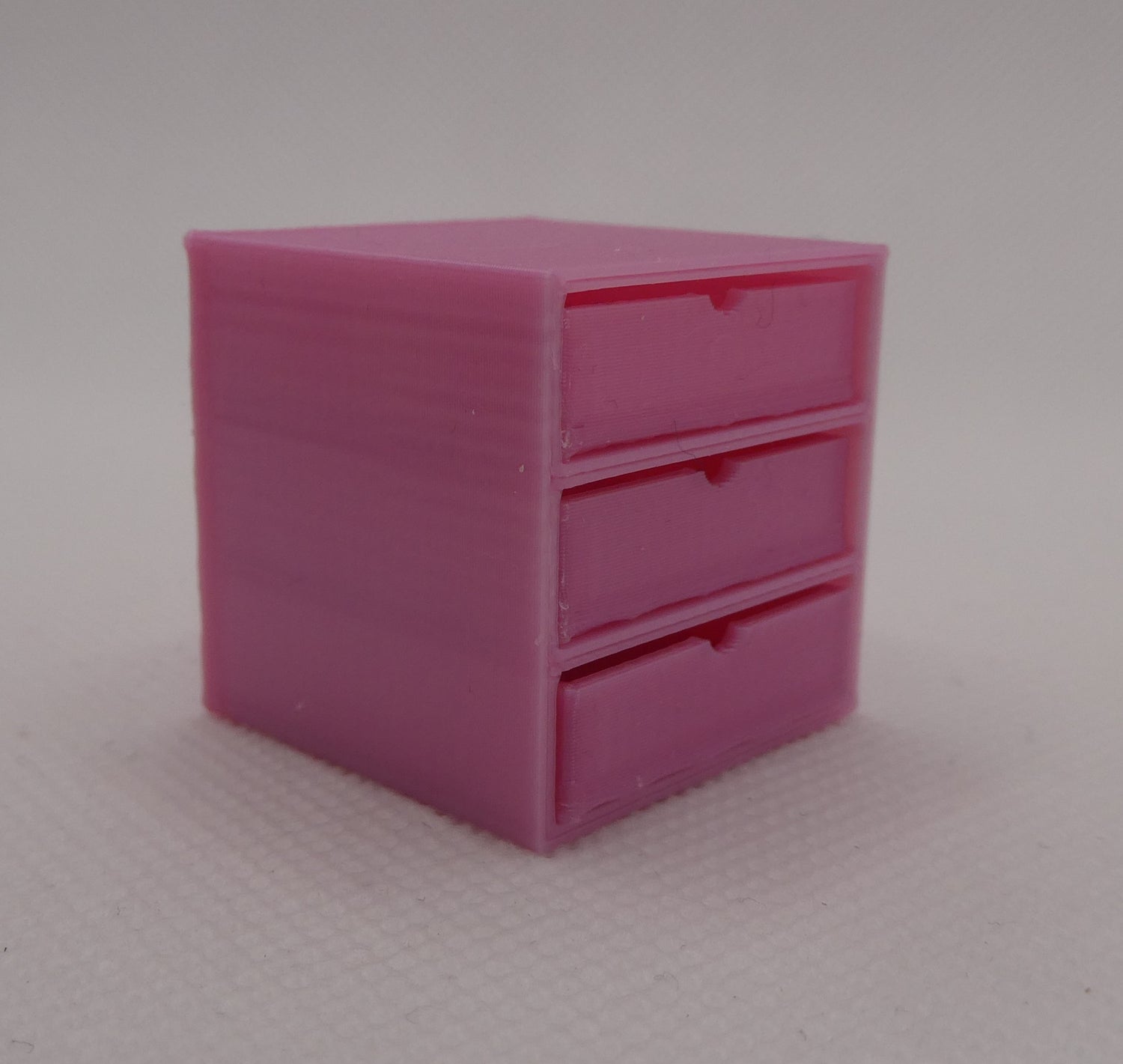 Minilaatikosto, eri värejä ja kokoja