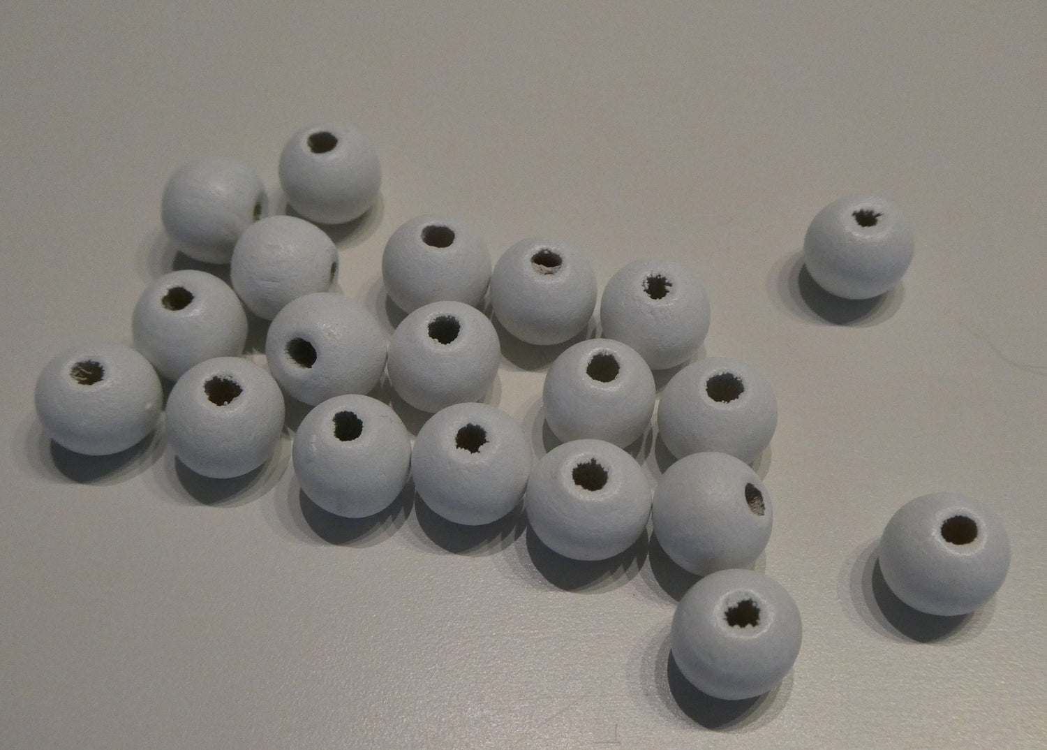 Puupallo valkoinen 8 mm, 20 kpl