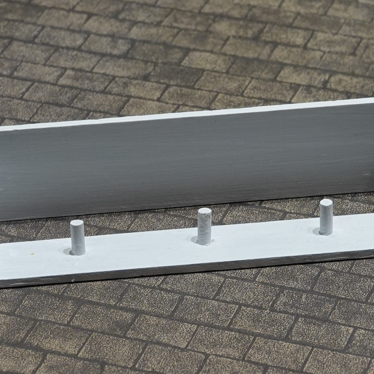 Seinänaulakko 1:6, eri värejä