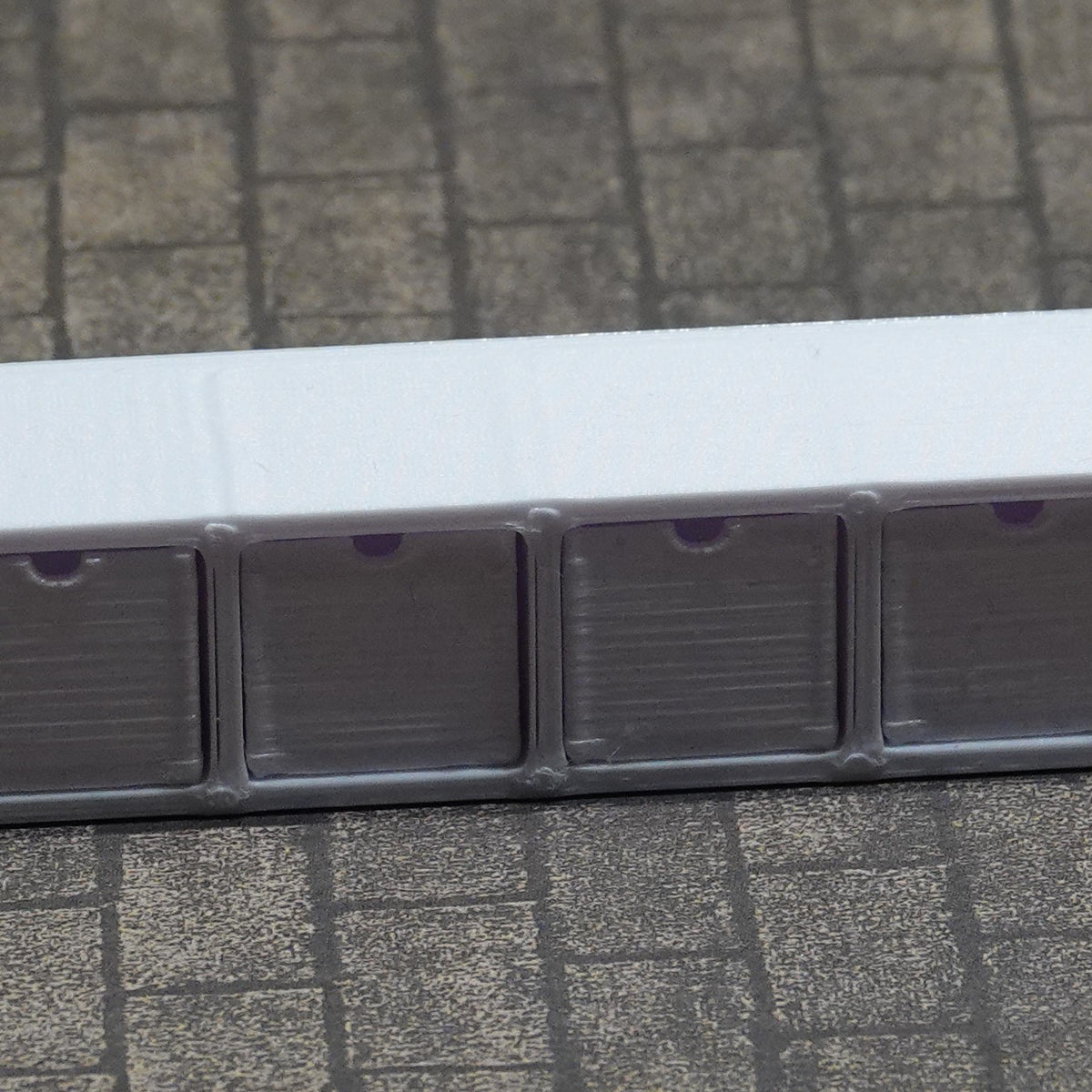 Lokerikko 1:6, eri värejä