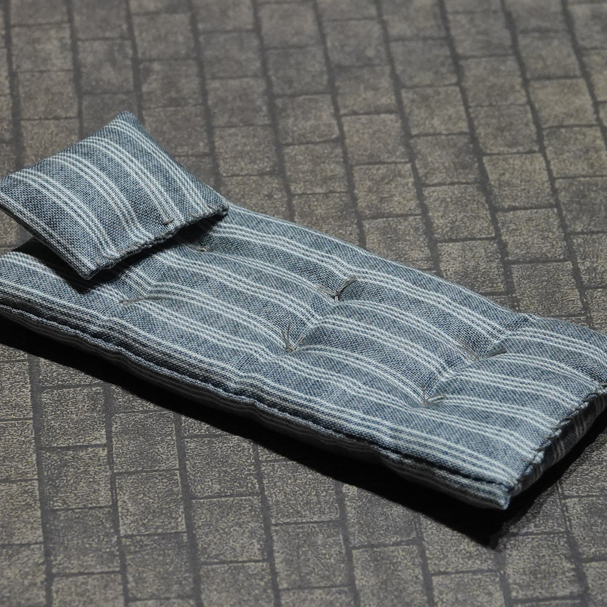 Patja ja tyyny, 1:16 eri kuoseja