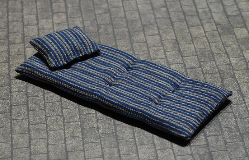 Patja ja tyyny, 1:12 eri kuoseja