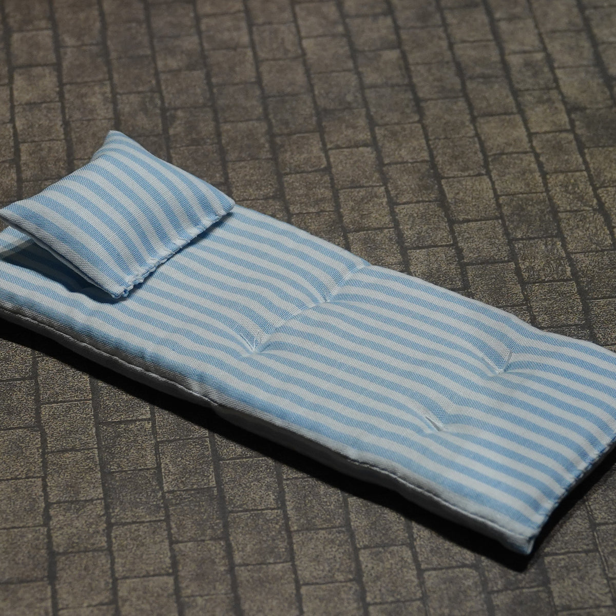 Patja ja tyyny, 1:12 eri kuoseja