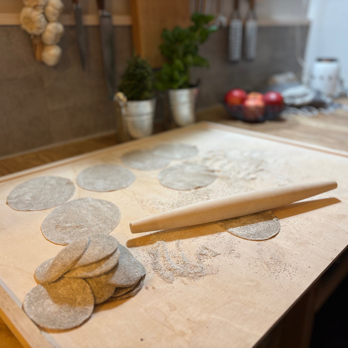 Puinen leivinlauta, matalareunainen