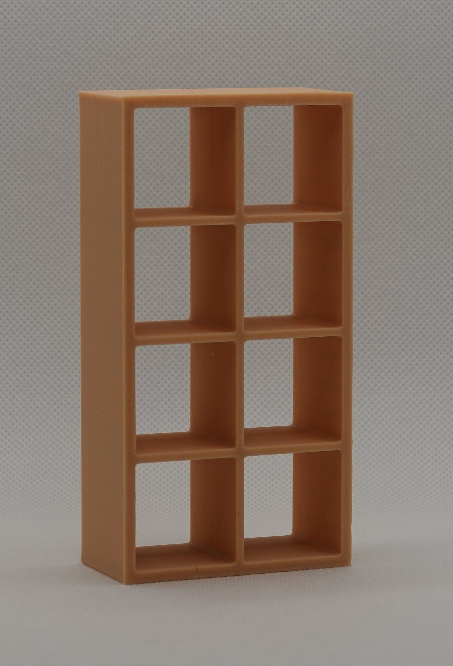 Nukkekodin lokerikkohylly, ruskea