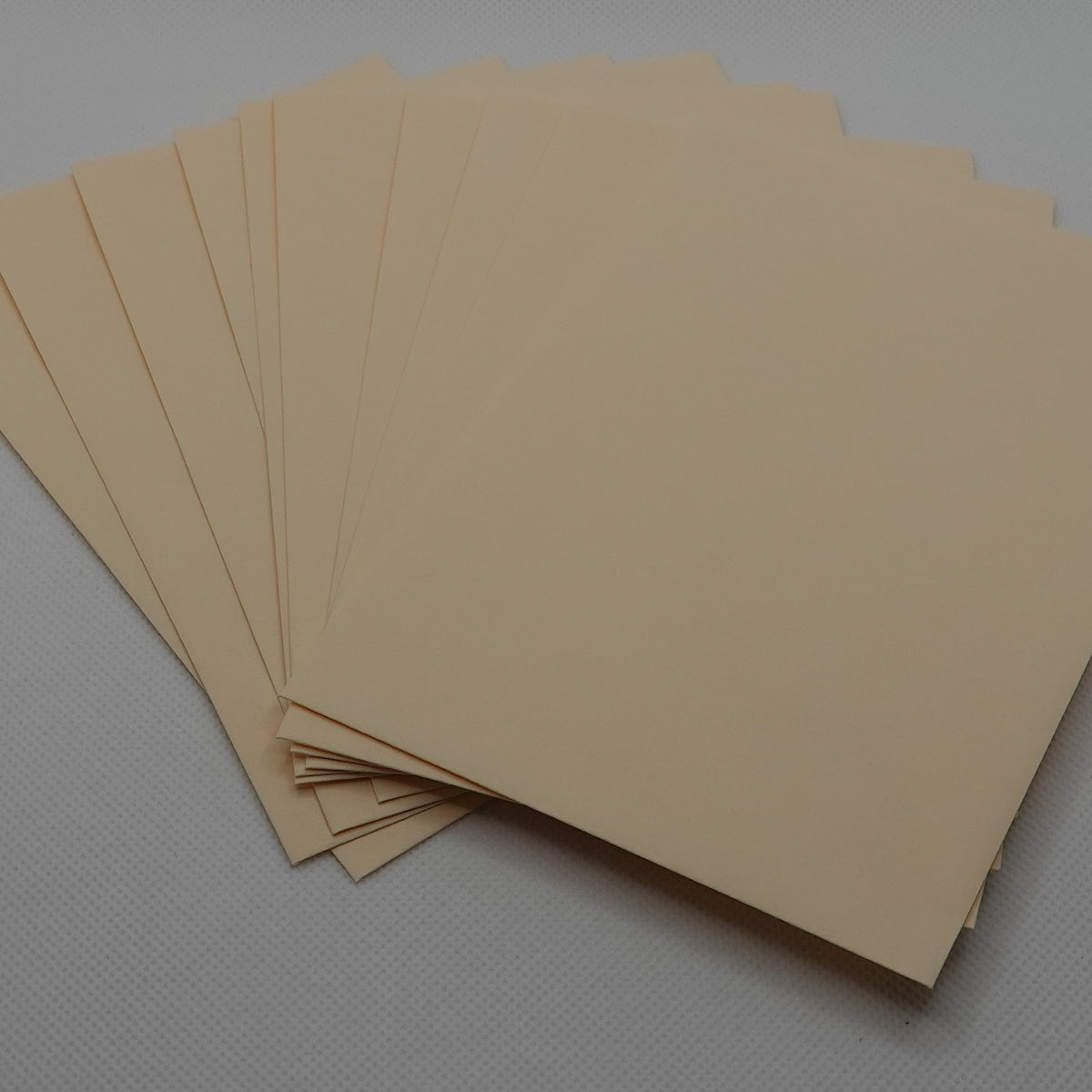 Kirjekuori C6 10 kpl "vanilja"