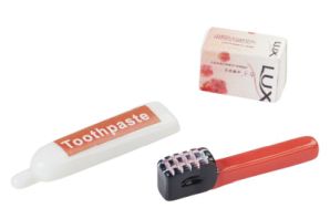 Hammasharjasetti nukkekotiin