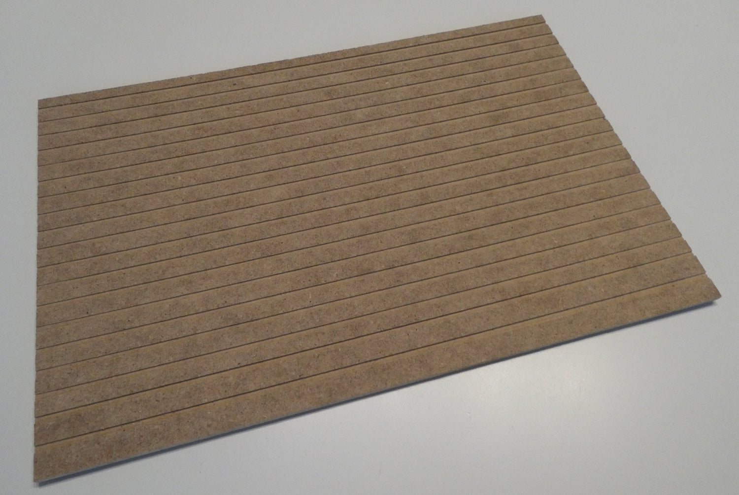 HDF-levy 3,2 mm, uritettu