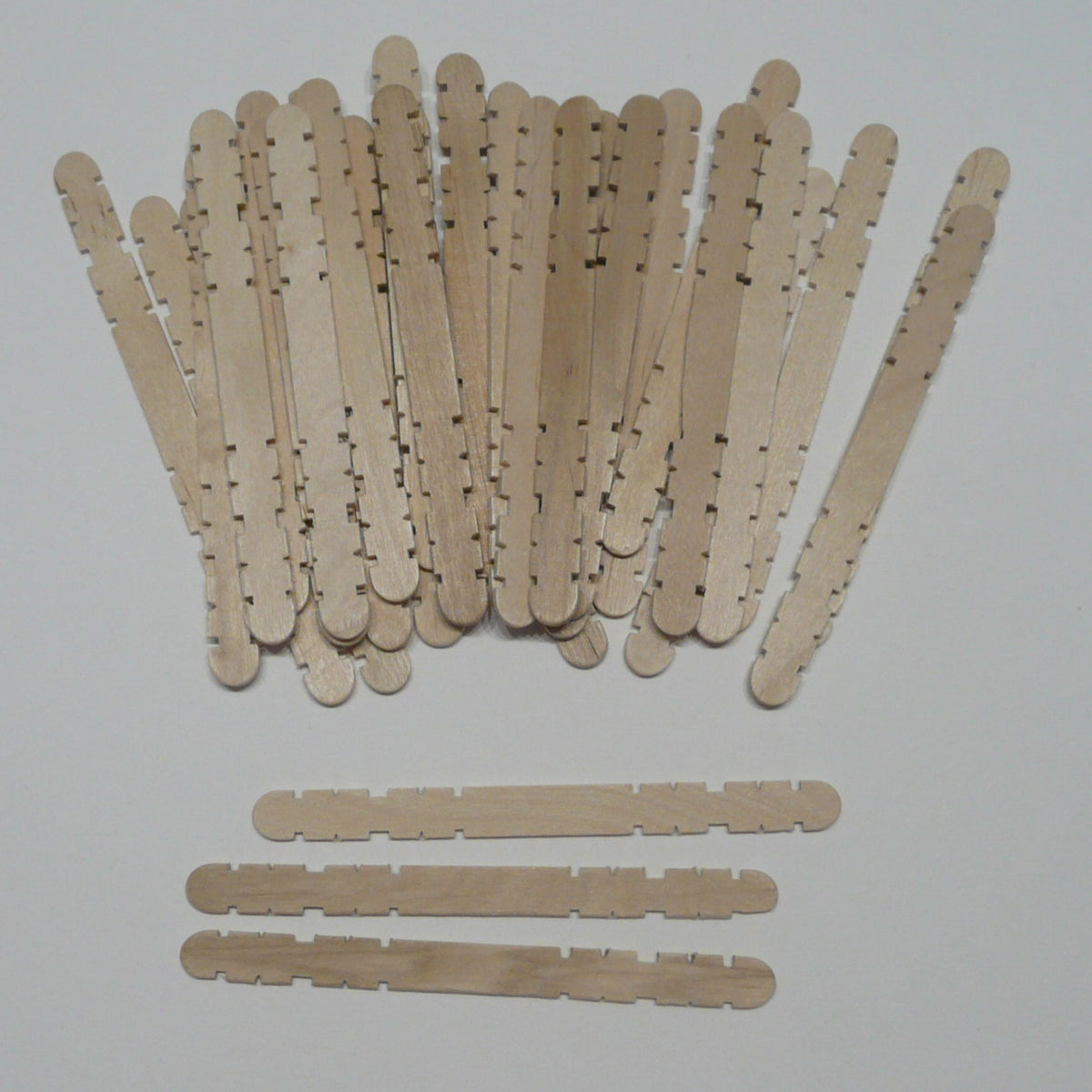 Koristeellinen jäätelötikku askarteluun, 30 kpl