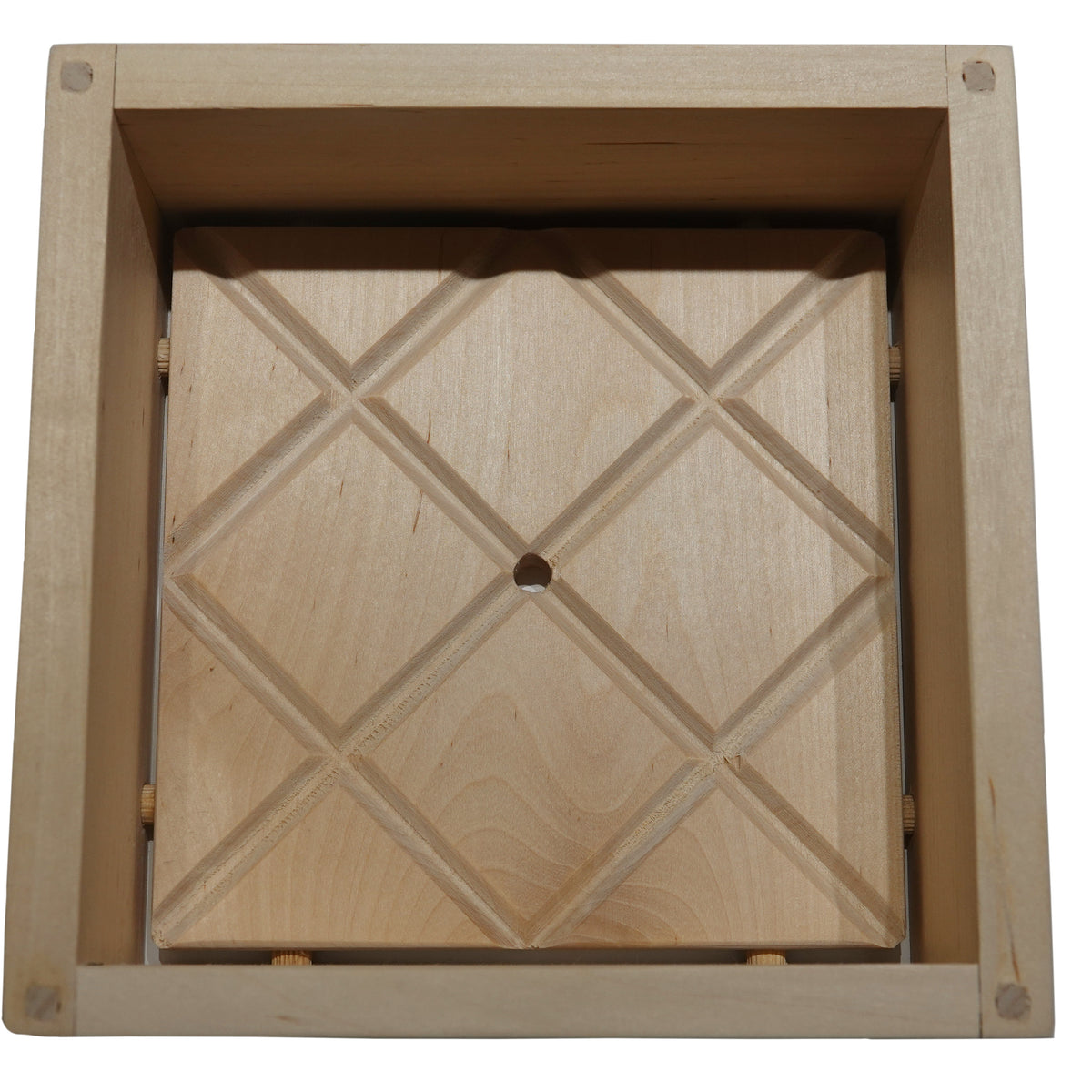 Puinen juustomuotti, malli 3