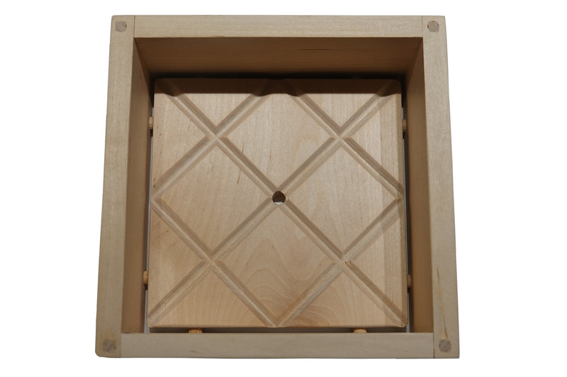 Puinen juustomuotti, malli 3