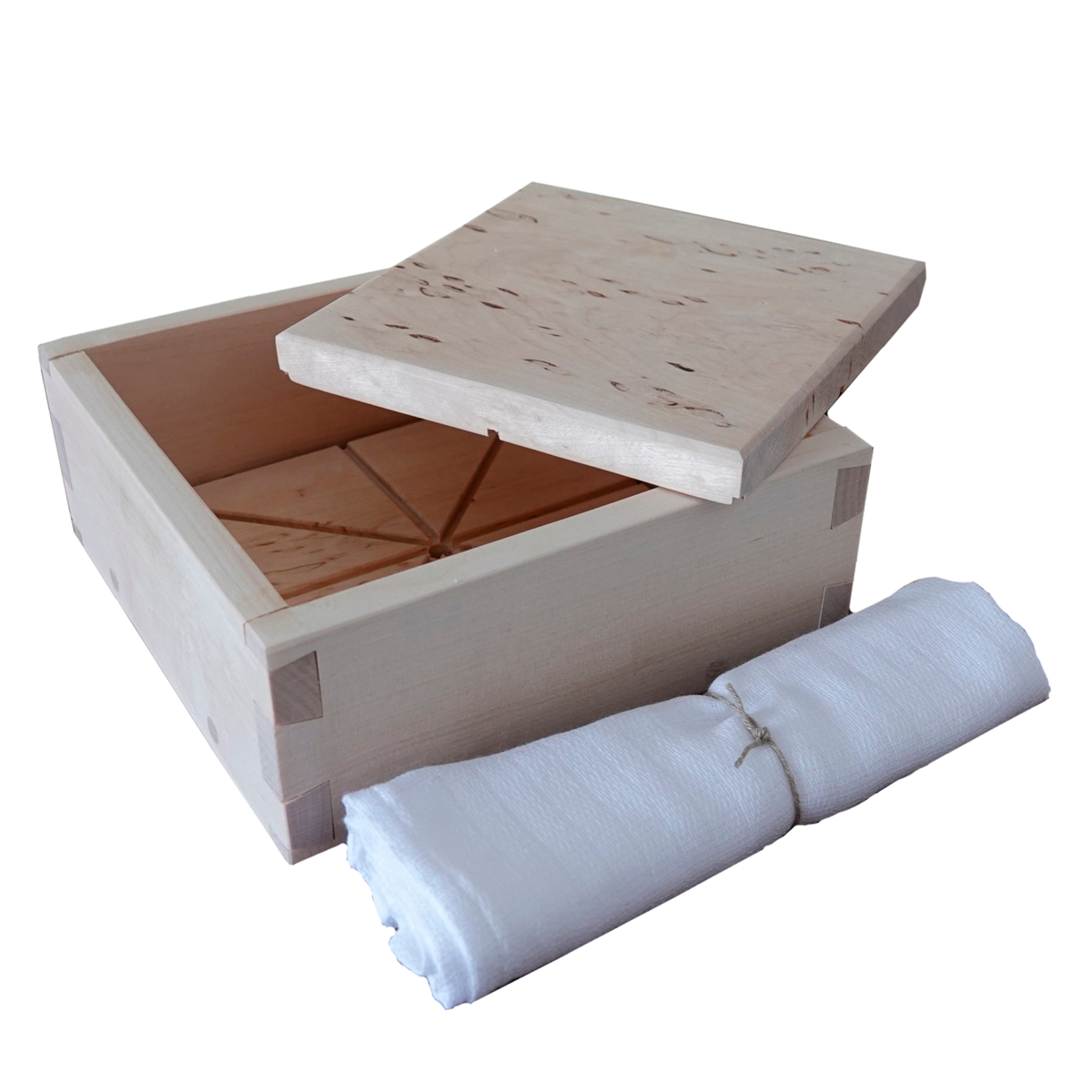 Puinen juustomuotti, malli 1