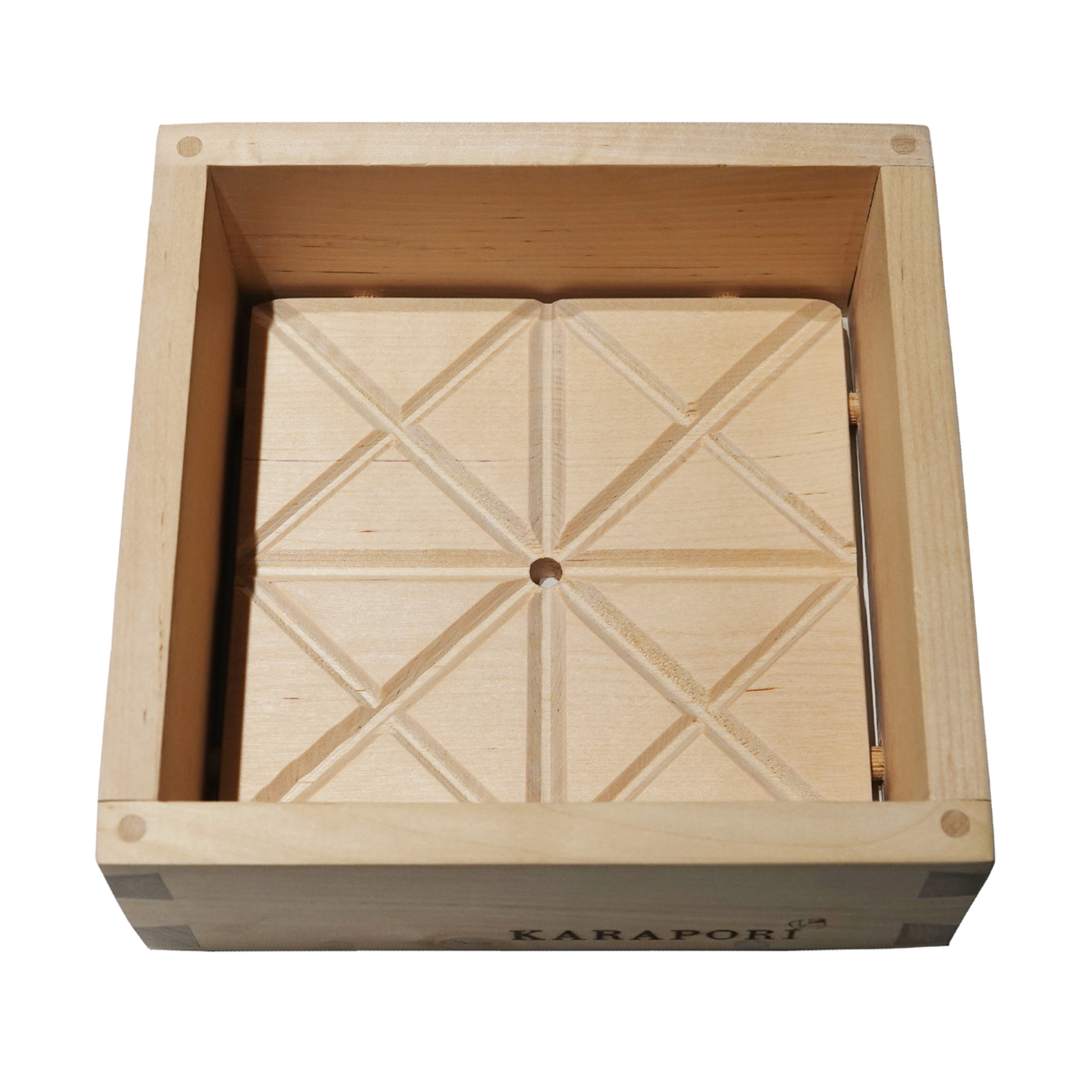 Puinen juustomuotti, malli 2