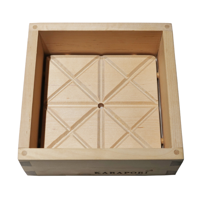 Puinen juustomuotti, malli 2