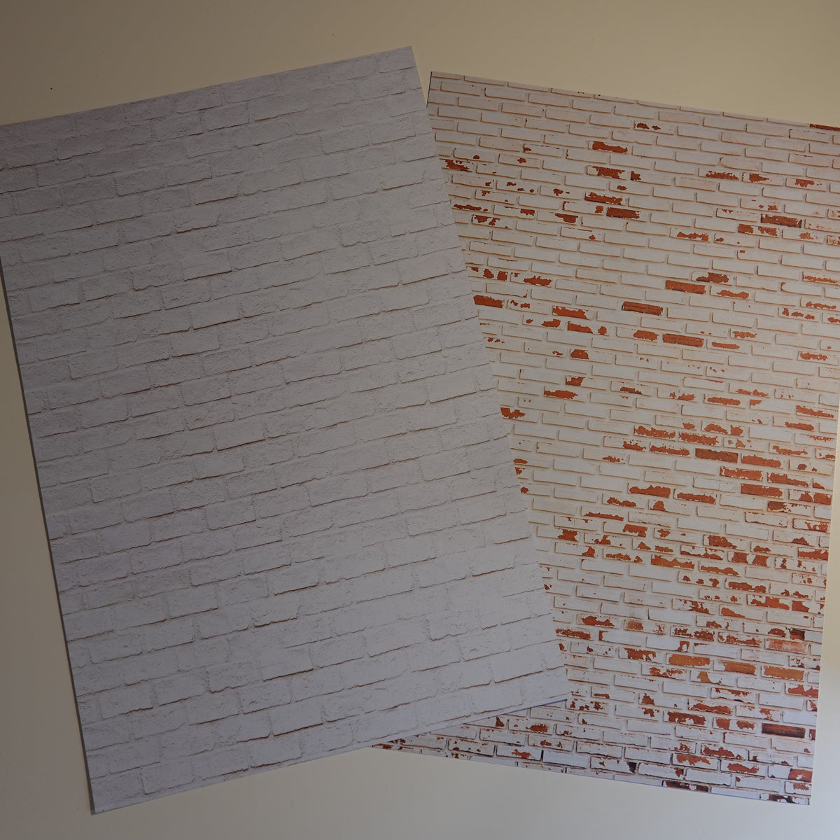 Kaksipuoleinen kuviokartonki tiiliseinä 20 x 30 cm