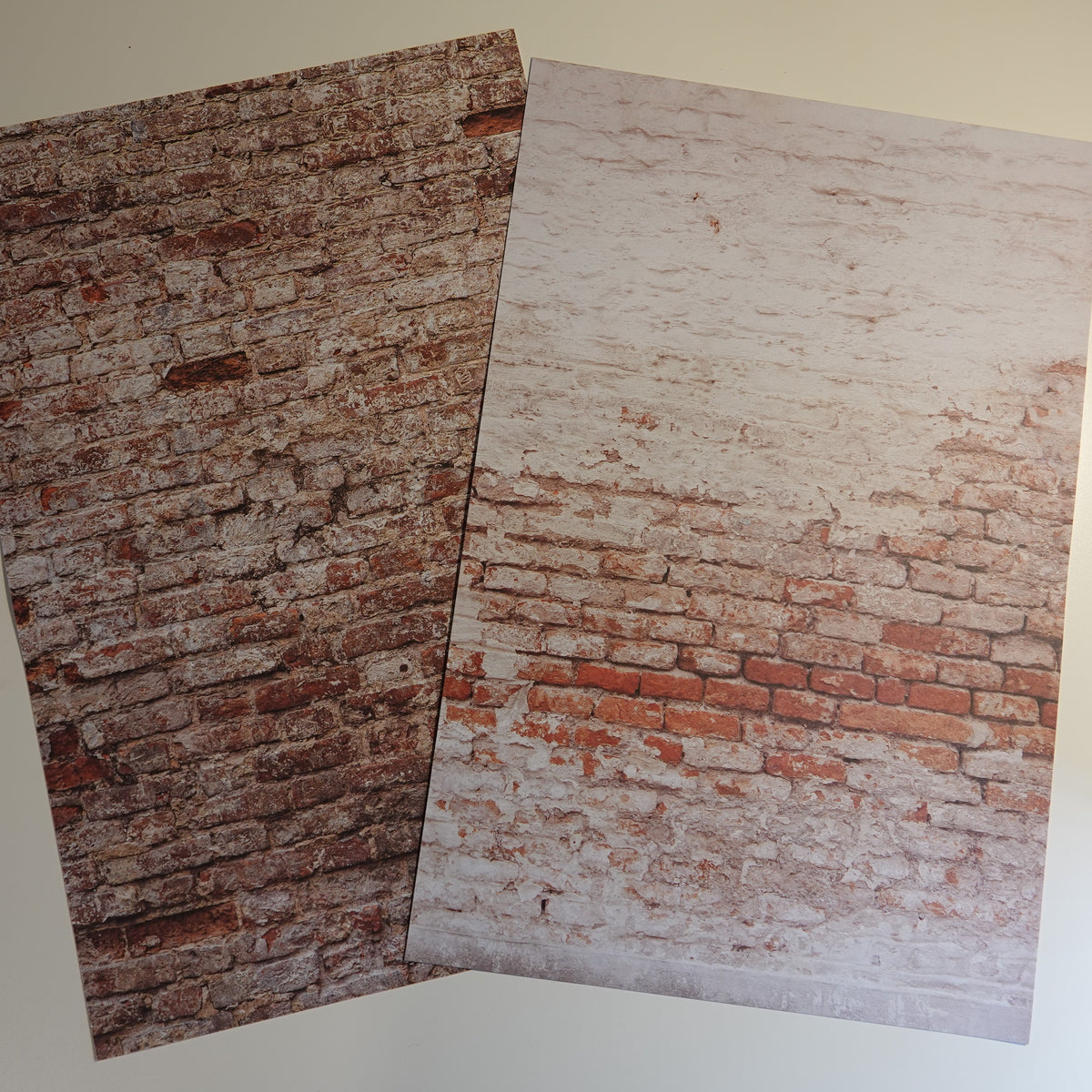 Kaksipuoleinen kuviokartonki tiiliseinä 20 x 30 cm