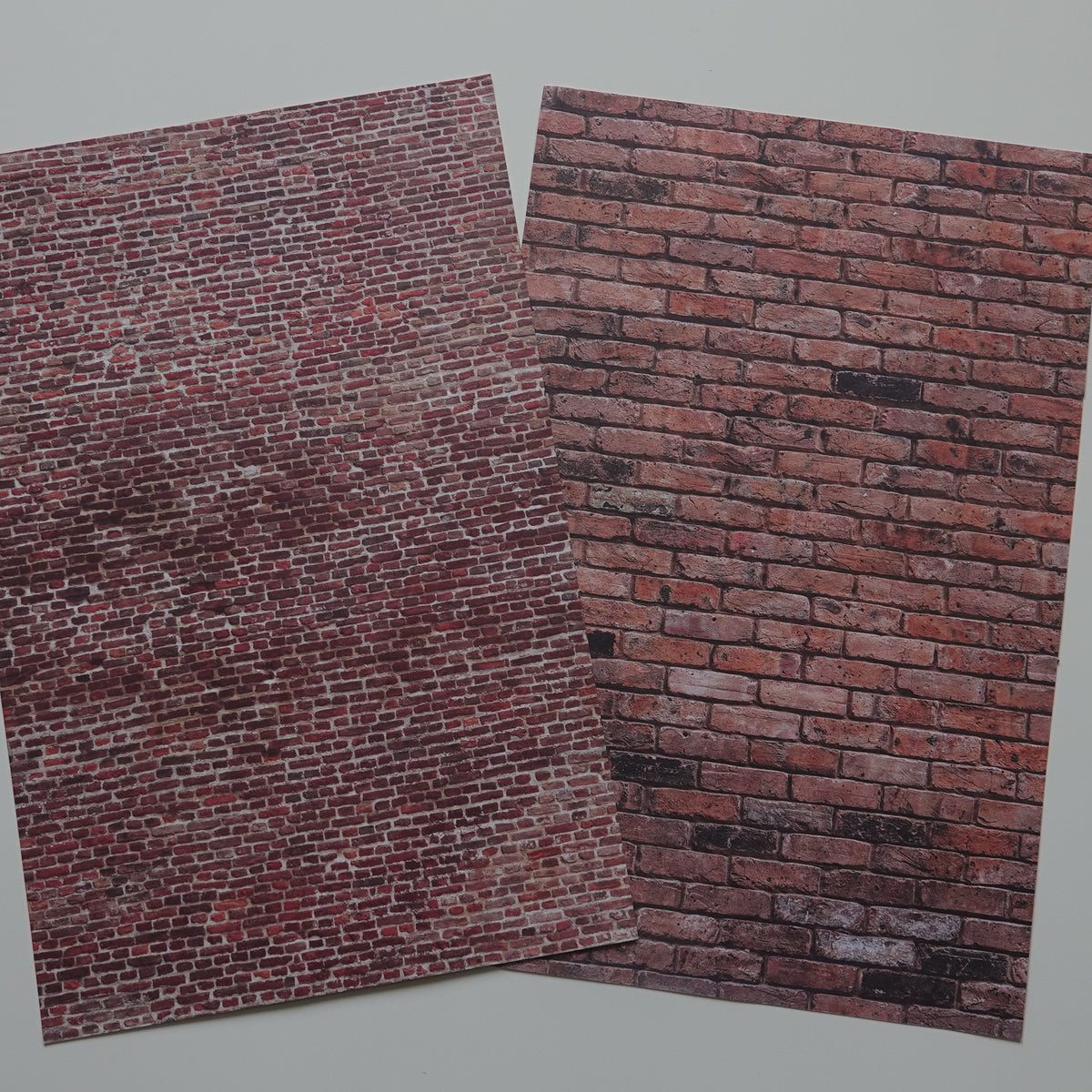 Kaksipuoleinen kuviokartonki tiiliseinä 20 x 30 cm