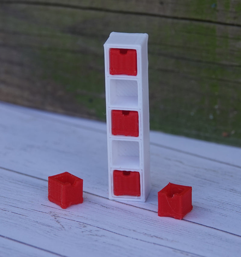 Maustelokerikko nukkekotiin, eri kokoja ja värejä