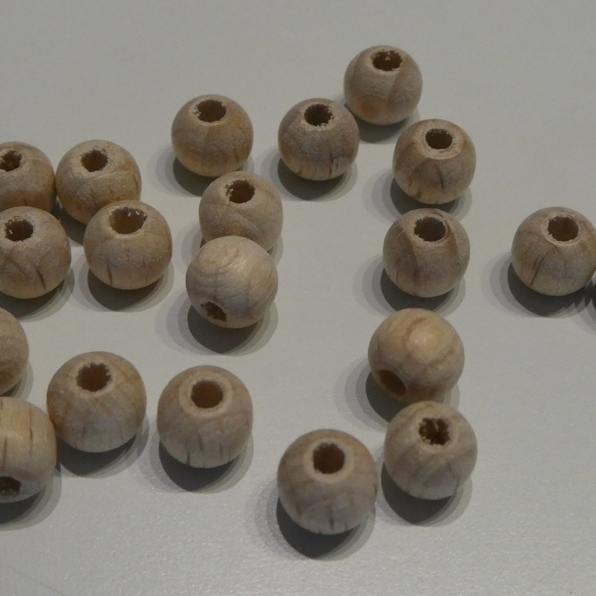 Puupallo 6 mm, 20 kpl, lakattu