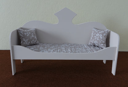 Nukkekodin puusohva 1:6