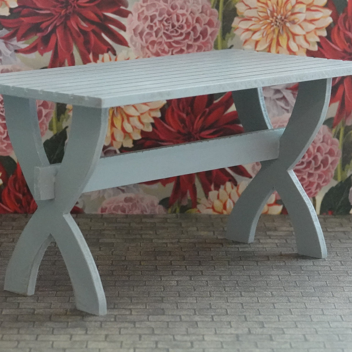 Puutarhapöytä 1:6, harmaa