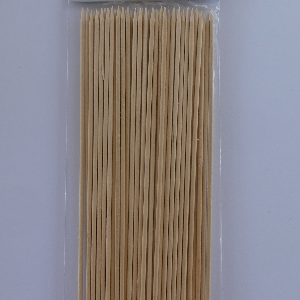 Puiset askartelutikut, 50 kpl