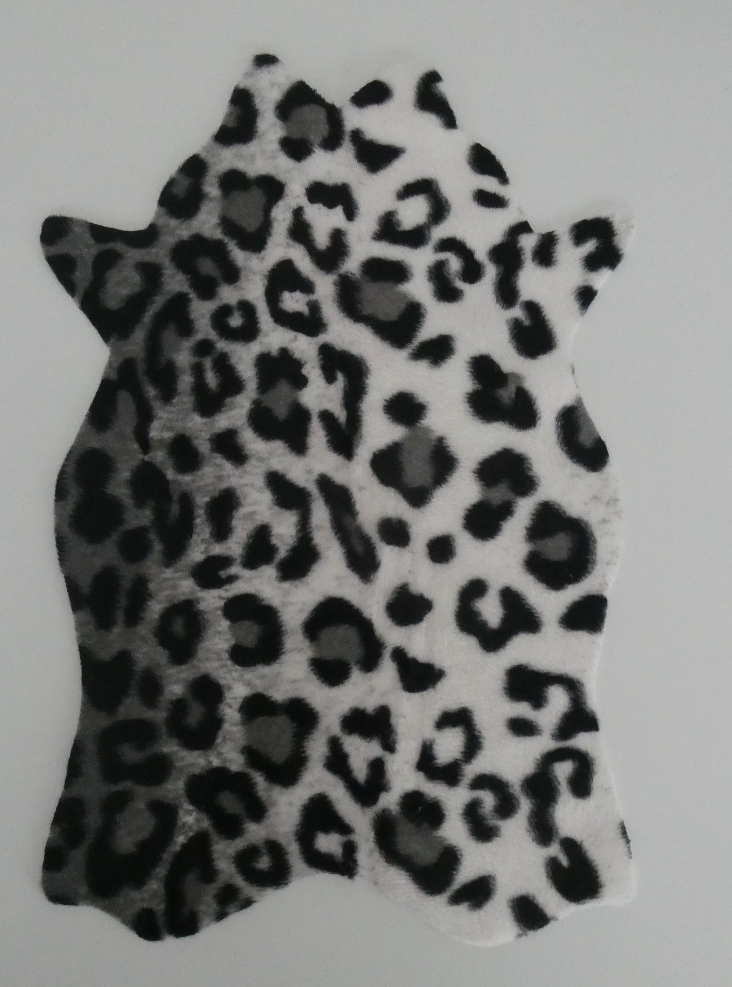 Talja nukkekotiin, lumileopardi