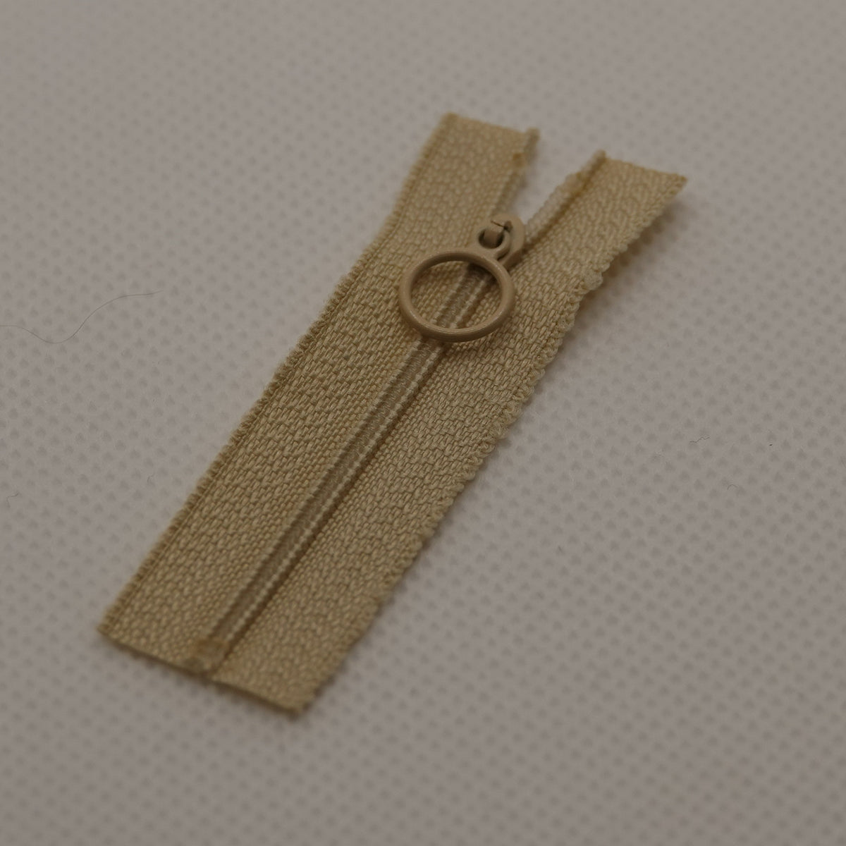 Vetoketju 6 cm, beige