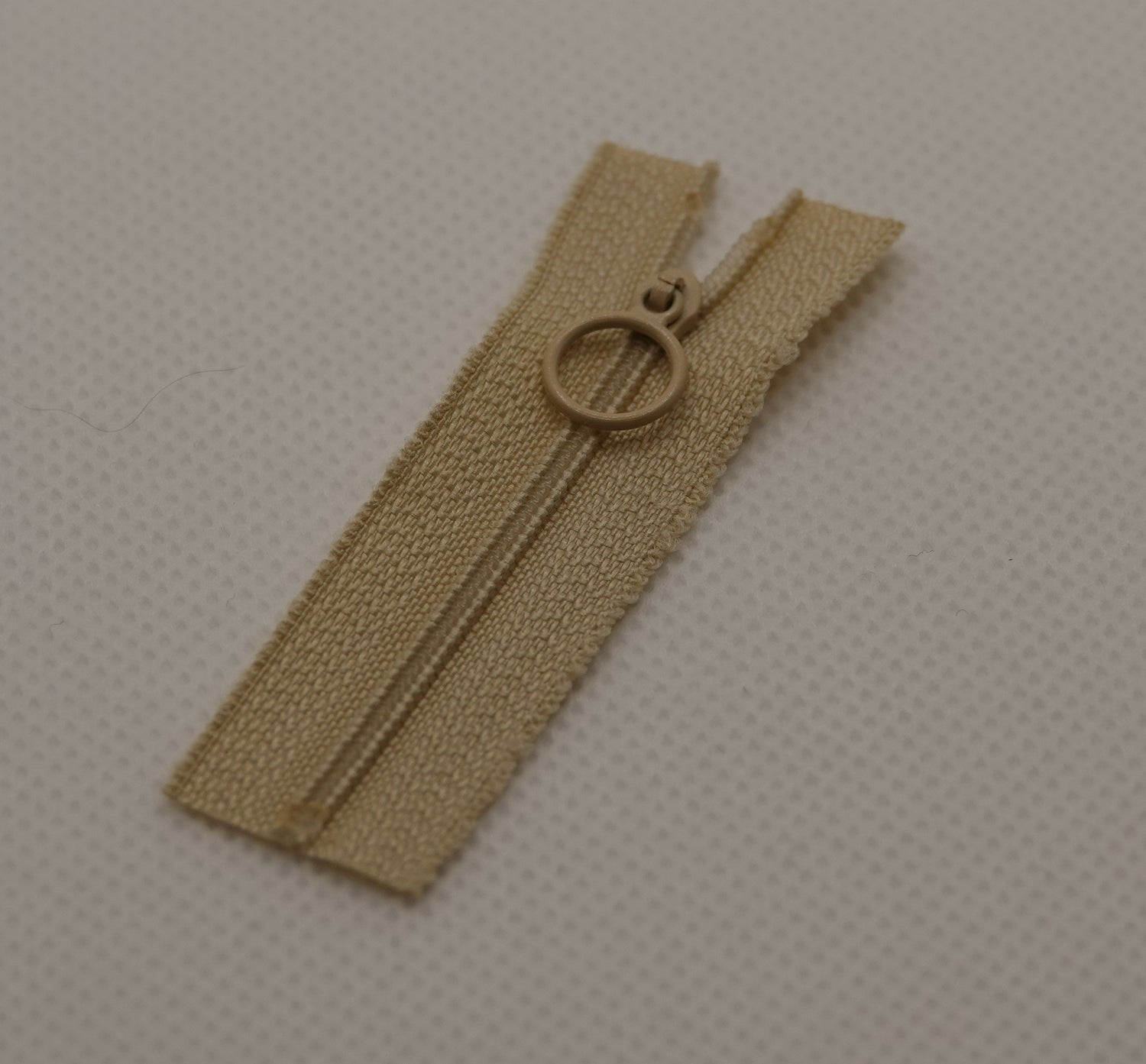 Vetoketju 6 cm, beige